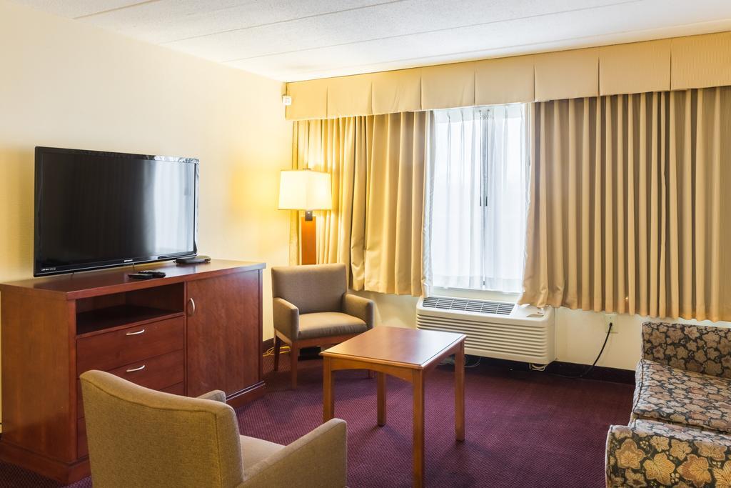 Clarion Hotel Somerset - New Brunswick Экстерьер фото