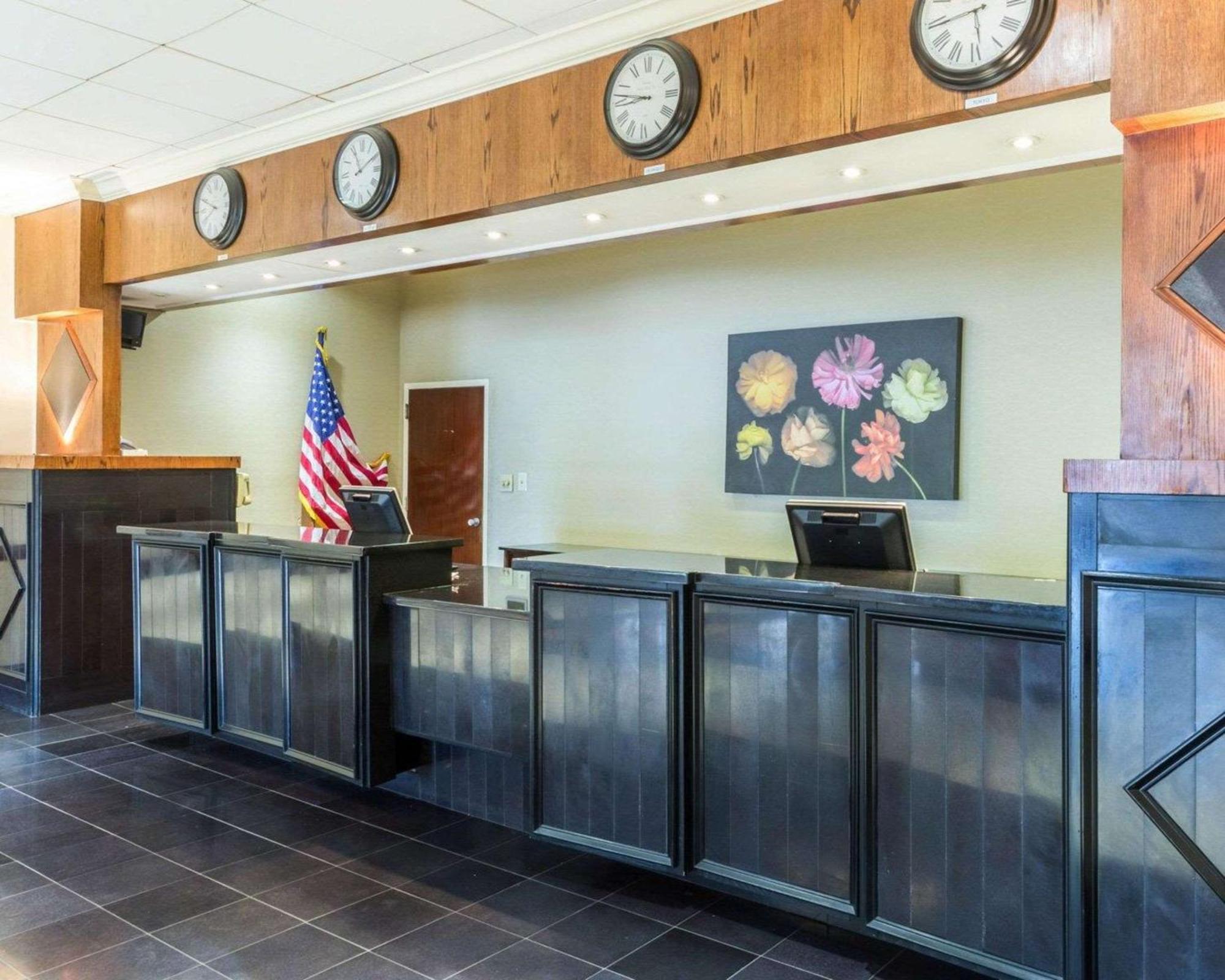 Clarion Hotel Somerset - New Brunswick Экстерьер фото