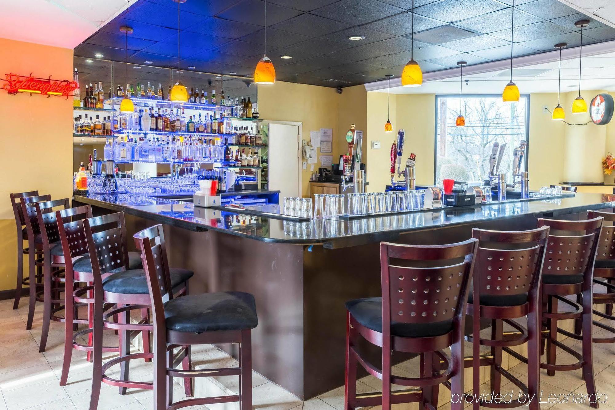 Clarion Hotel Somerset - New Brunswick Экстерьер фото